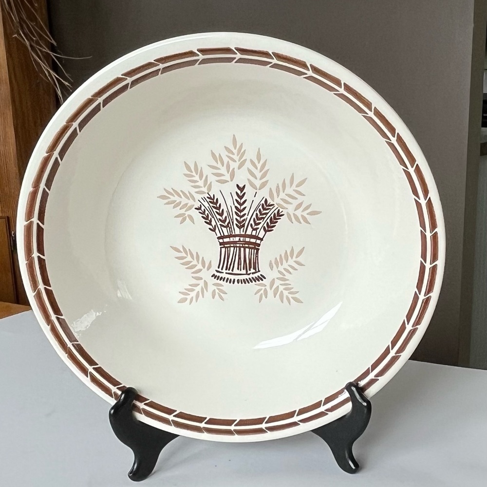 VTG Royal China Company 11 in serving bowl, harvest/autumn wheat pattern